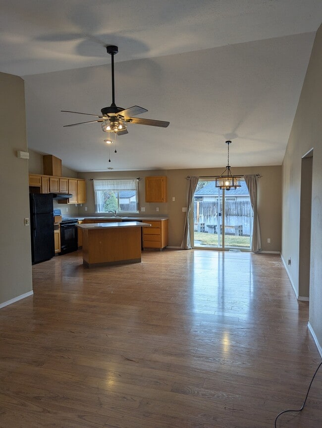 Photo - 18013 Cross Ct