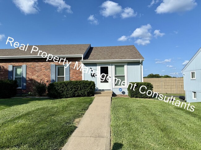 Photo - 3 Bedroom 2 Bath Overland Park Duplex Now Available!