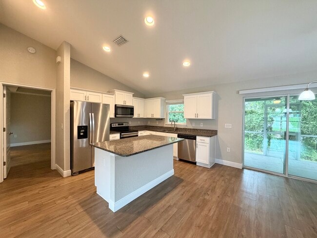 9065 N Akola Way