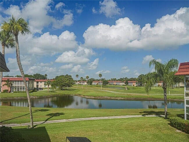 76 Royal Oak Dr Unidad 205