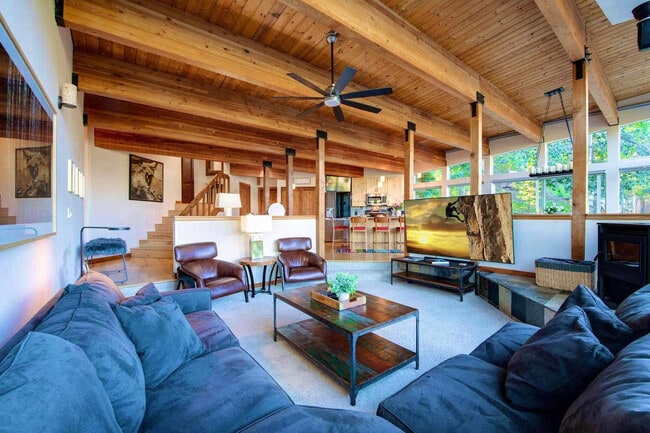 Photo - 1396 Forest Hills Dr Unit ID1301396P