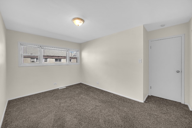 Photo - 1267 Division St