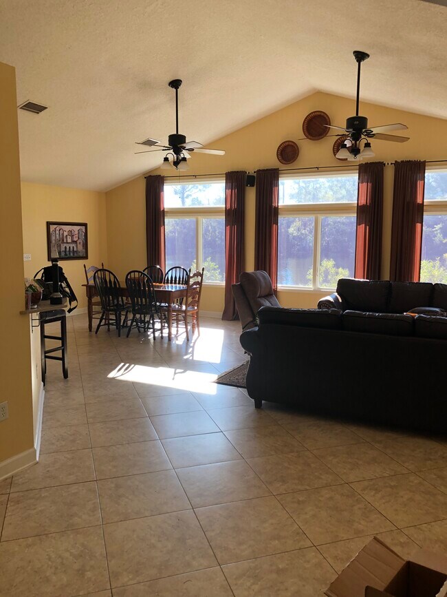 Photo - 775 S Holmes Blvd