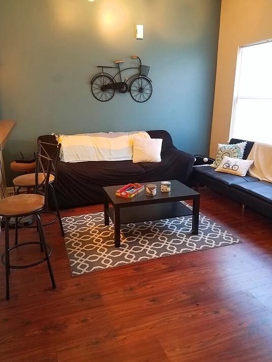 Photo - Big Red Apartments