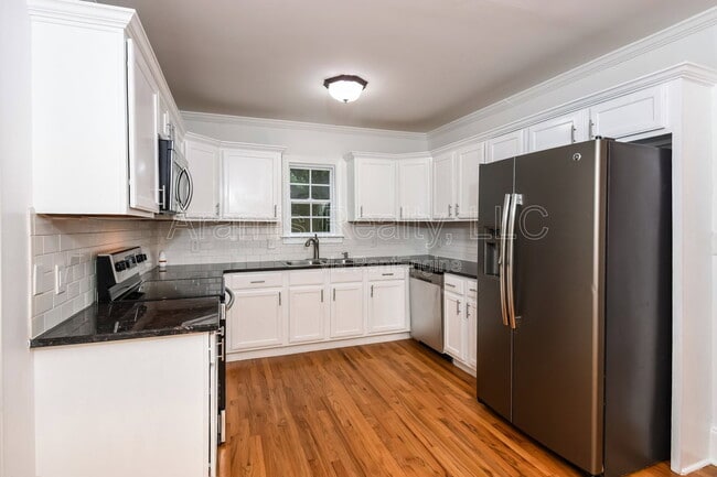 Photo - 83 Ormond St SE