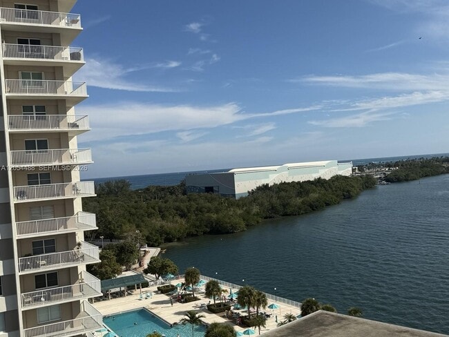 Photo - 500 Bayview Dr Unit 1031