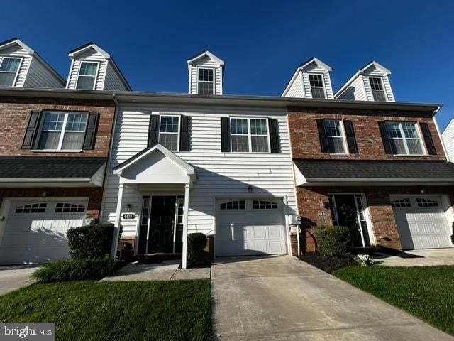 Building Photo - 4438-4400 Riverview Ln