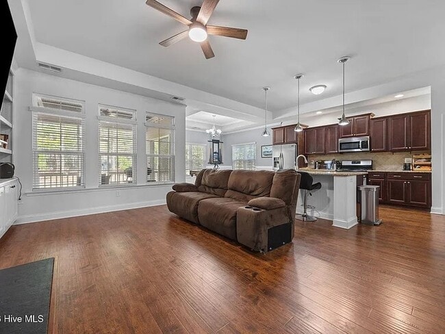 Photo - 140 Michie Pl