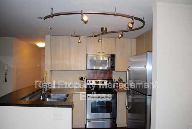 Building Photo - 8244 126th Ave NE