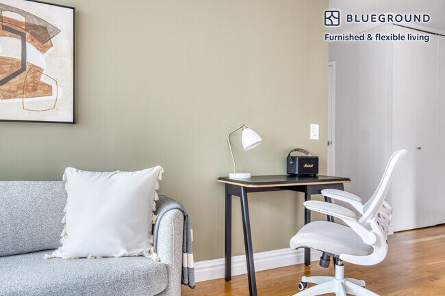 Photo - 235 W 48th St Unit FL18-ID799