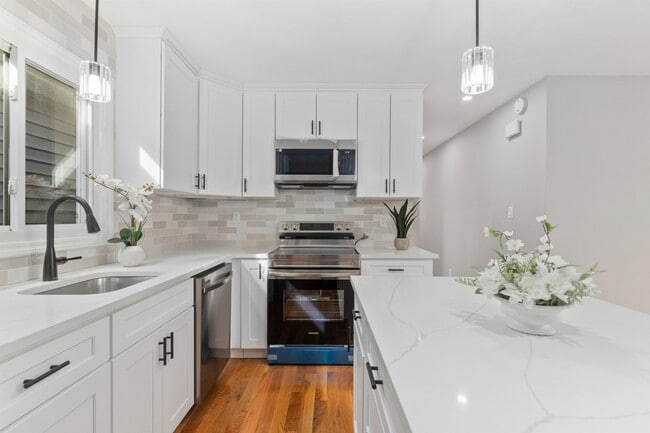 Photo - 29 Cambridge Ave Unit 2