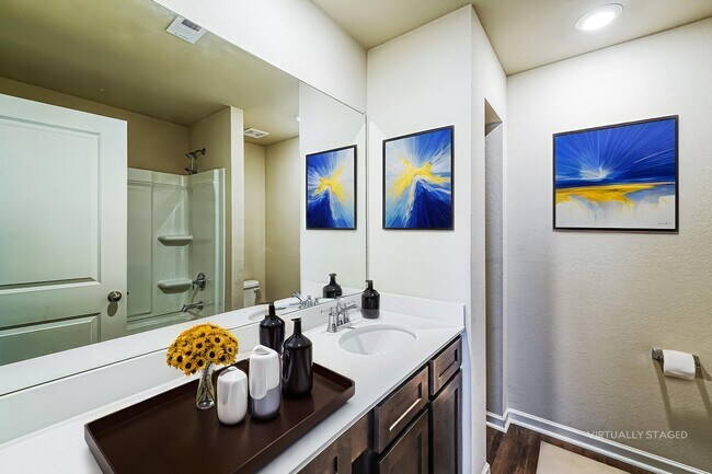 Photo - 6477 Rainbow Row