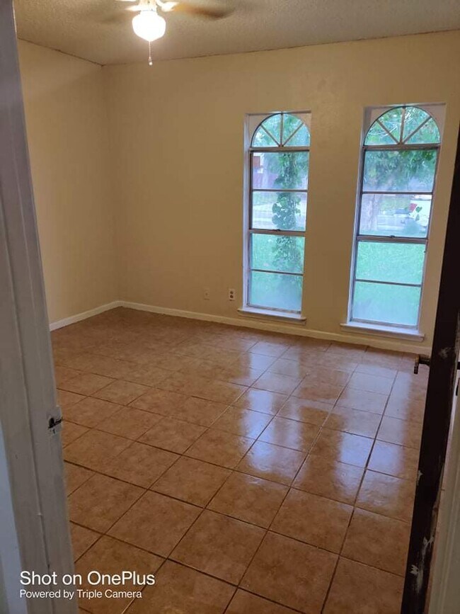 Photo - 1903 Standridge St