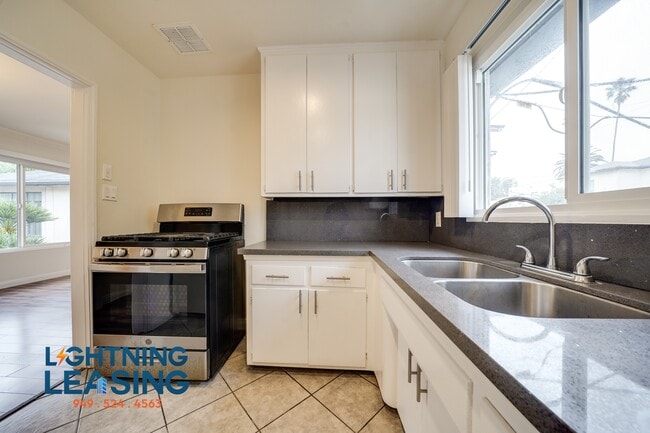 Photo - 1062 S Stanley Ave Unidad 3D Rental