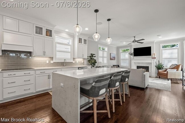 Photo - 402 N Alexander Ave