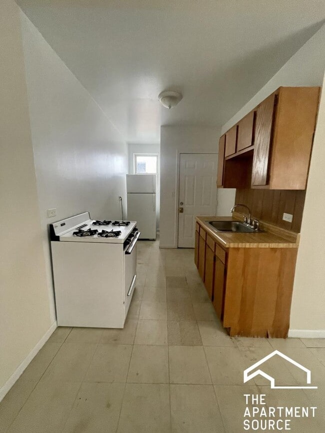 Photo - 5011 W Cermak Rd Unidad 19