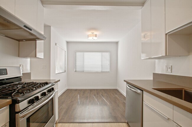 Photo - 1043 5th St Unit 03