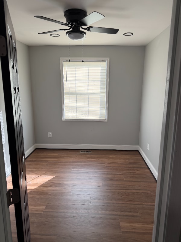 Photo - 101 Edgewood St