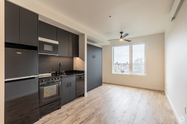 0BR, 1BA - 271SF