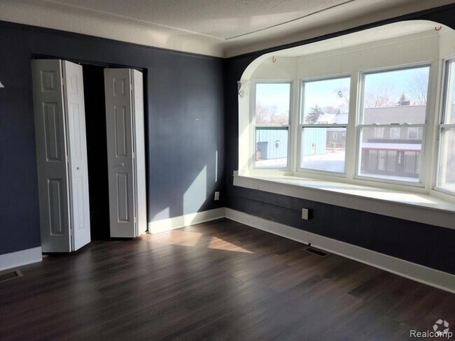 Building Photo - 22641 Van Dyke Ave Rental
