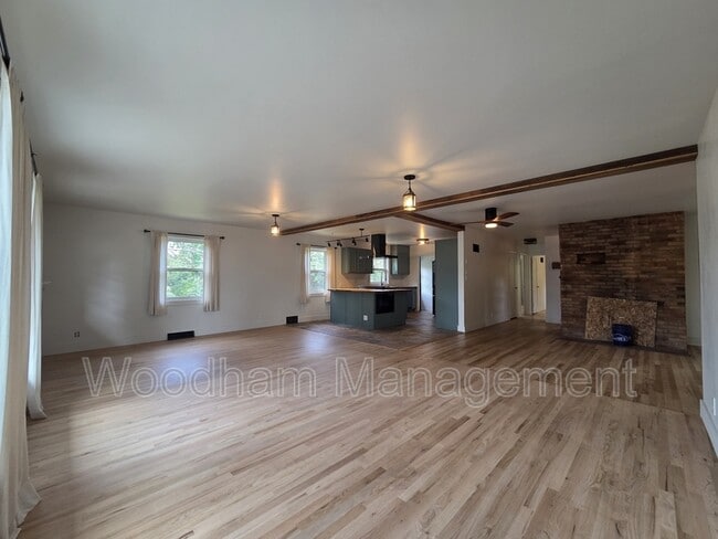 431 N 4th Ave
