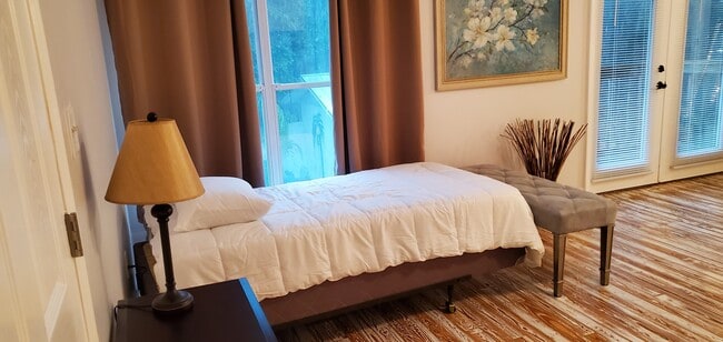 cama queen - 6542 Sherry Ln Unidad PresidentialSuite