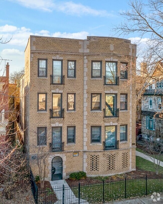 Building Photo - 4836 N Paulina St Unit 1W Rental