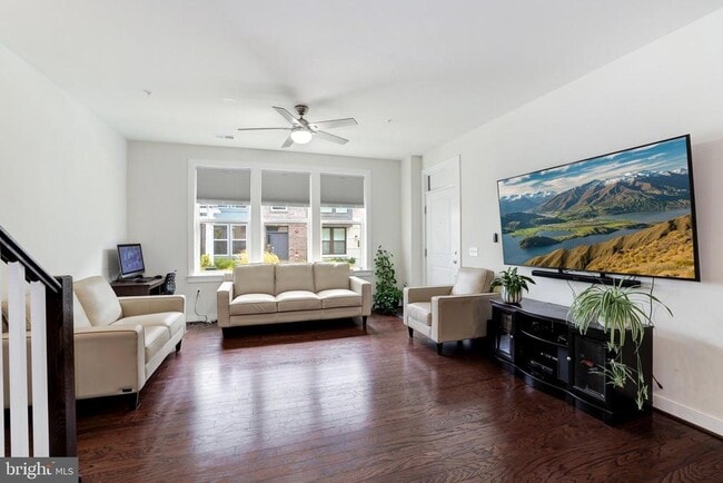 Photo - 13389 Launders St