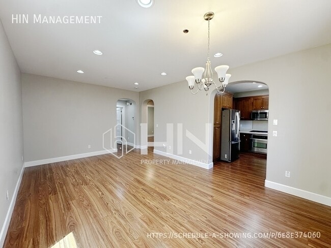 Photo - 488 Trident Maple Terrace