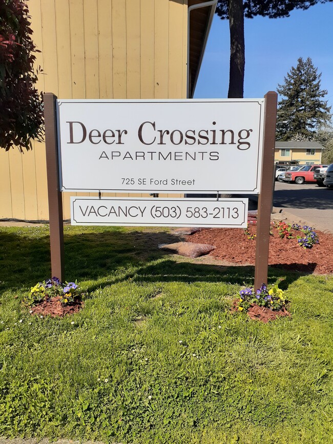 Deer Crossing Apartments - Deer Crossing Apartments