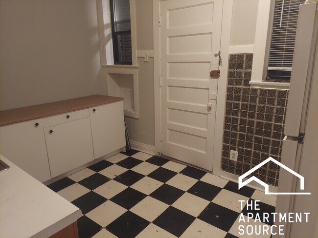 Photo - 4421 N Wolcott Ave Unidad A3