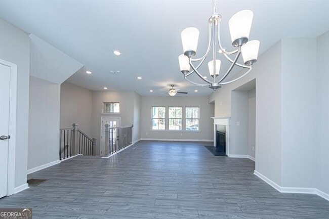 Photo - 272 Commons Ave