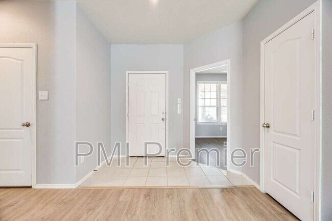 Photo - 9004 Blackstone Dr