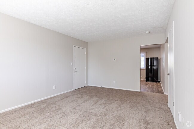 2HAB, 1BA - Sala de estar - Grove at Main Apartments