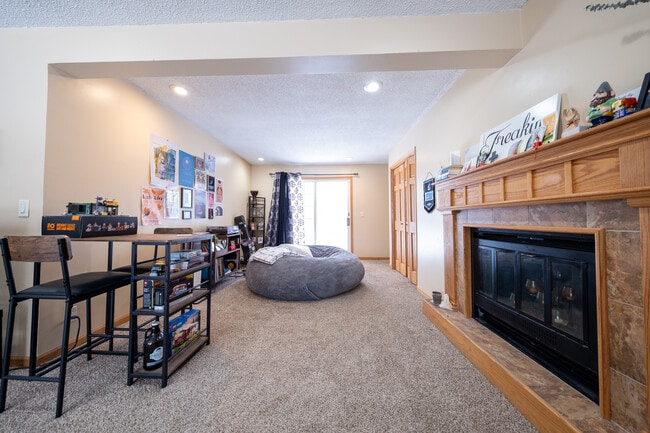 Photo - 5924 Idaho Ave N