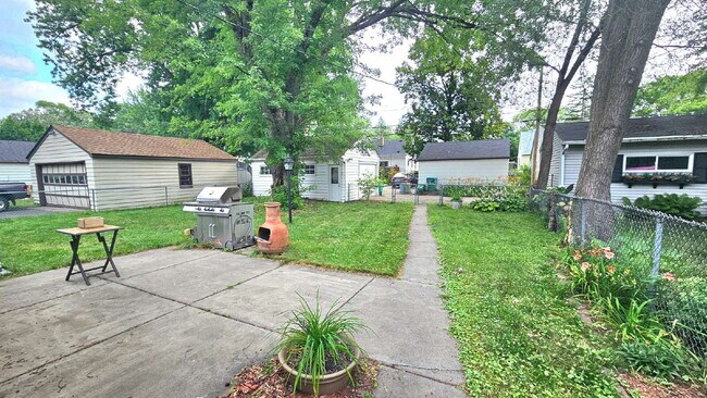 Photo - 3-Bedroom Oasis with 2 Full Baths in Saint Louis Park – 1,511 Sq. Ft. of Comfort 9/5.
