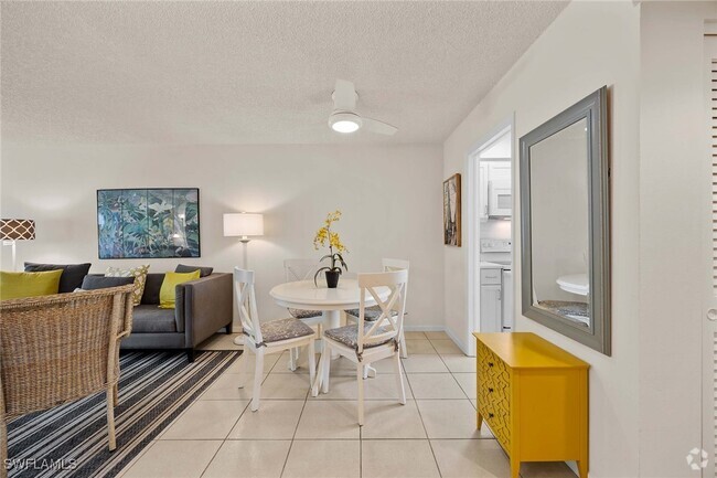 Building Photo - 72 7th St S Unit 105 Rental
