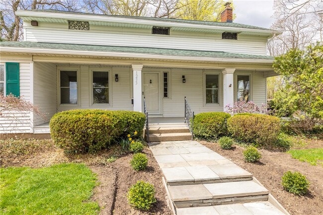 Photo - 1253 Fairport Rd