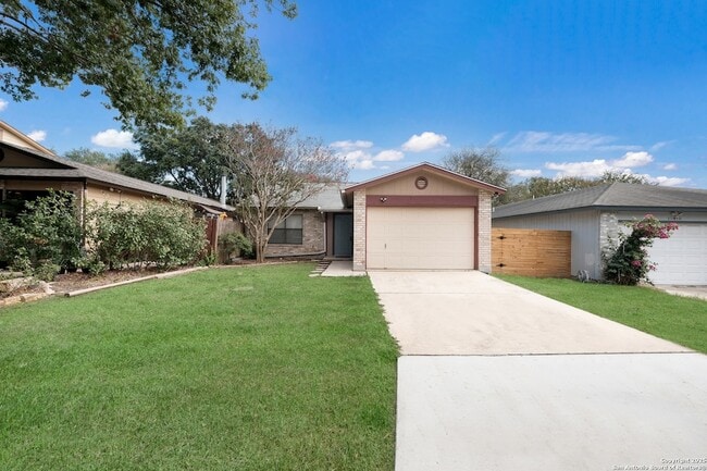 Building Photo - 15414 Legend Springs Dr Rental