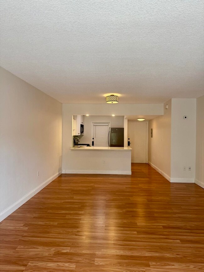 Building Photo - 200 E Royal Palm Rd Unit 2060 Rental