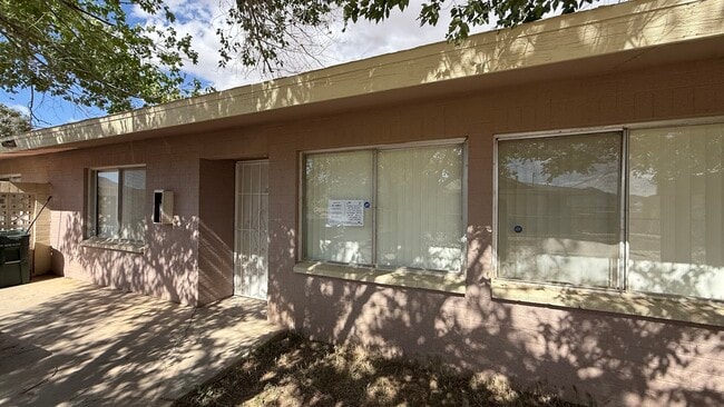 Building Photo - 21225 Wigwam Rd Unit 5