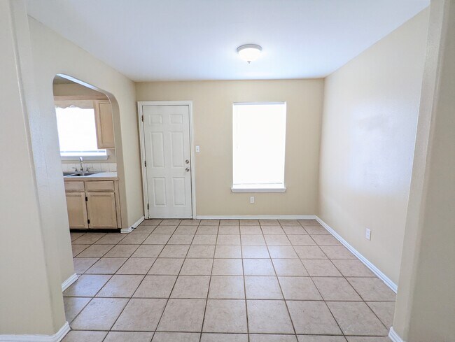 Photo - 2526 Chuparosa Ct Unit #D