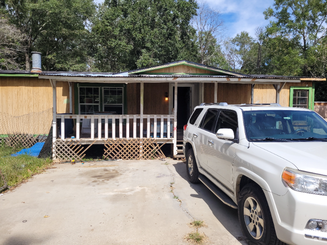 Building Photo - 230 Decker Rd Rental