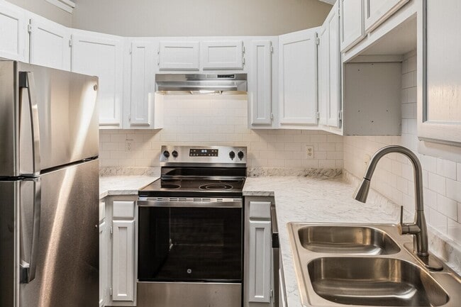 Building Photo - Jamestown Landing Apartments