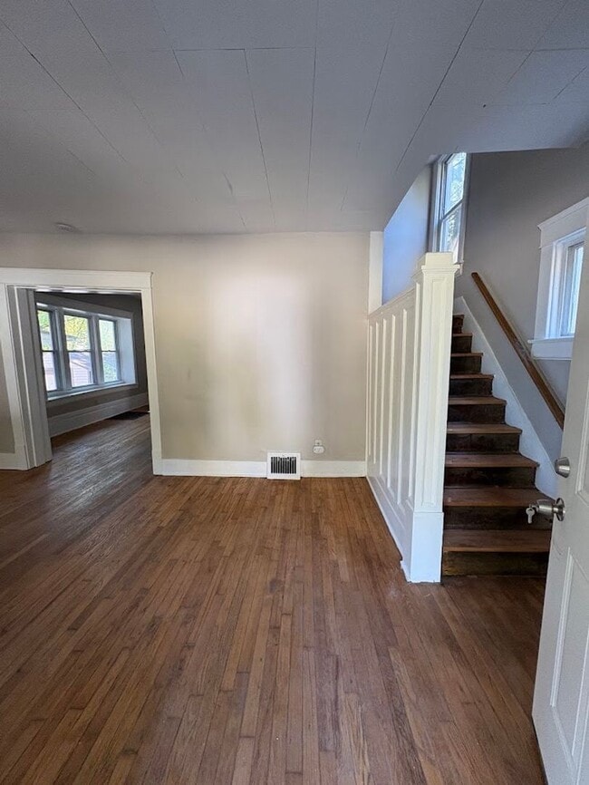 Photo - Four bedroom one bathroom home for rent