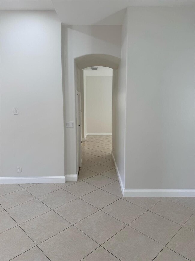 Photo - 5076 SW 38th Way
