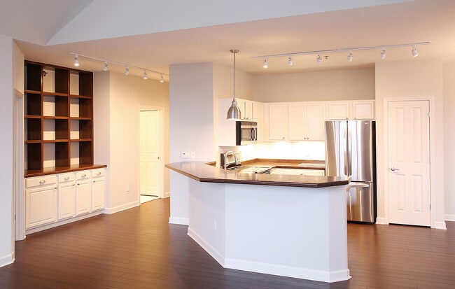 Photo - 4120 S Lake Dr