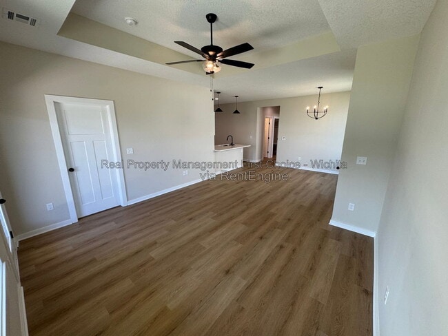 Photo - 12465 Blanford St