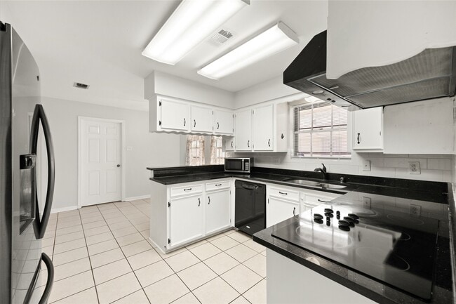 Photo - 5827 S Braeswood Blvd