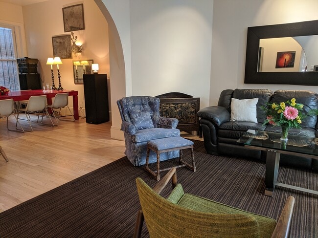 Photo - 1837 R St NW